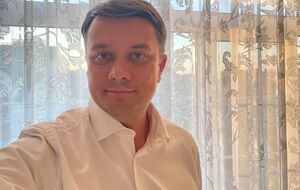Разумков: День матери – прекрасный повод еще раз выразить невероятную благодарность и любовь женщине, подарившей жизнь