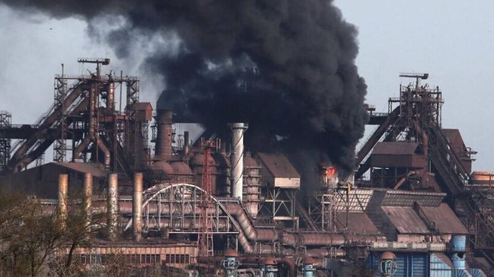 Защитники Мариуполя удерживают завод "Азовсталь"