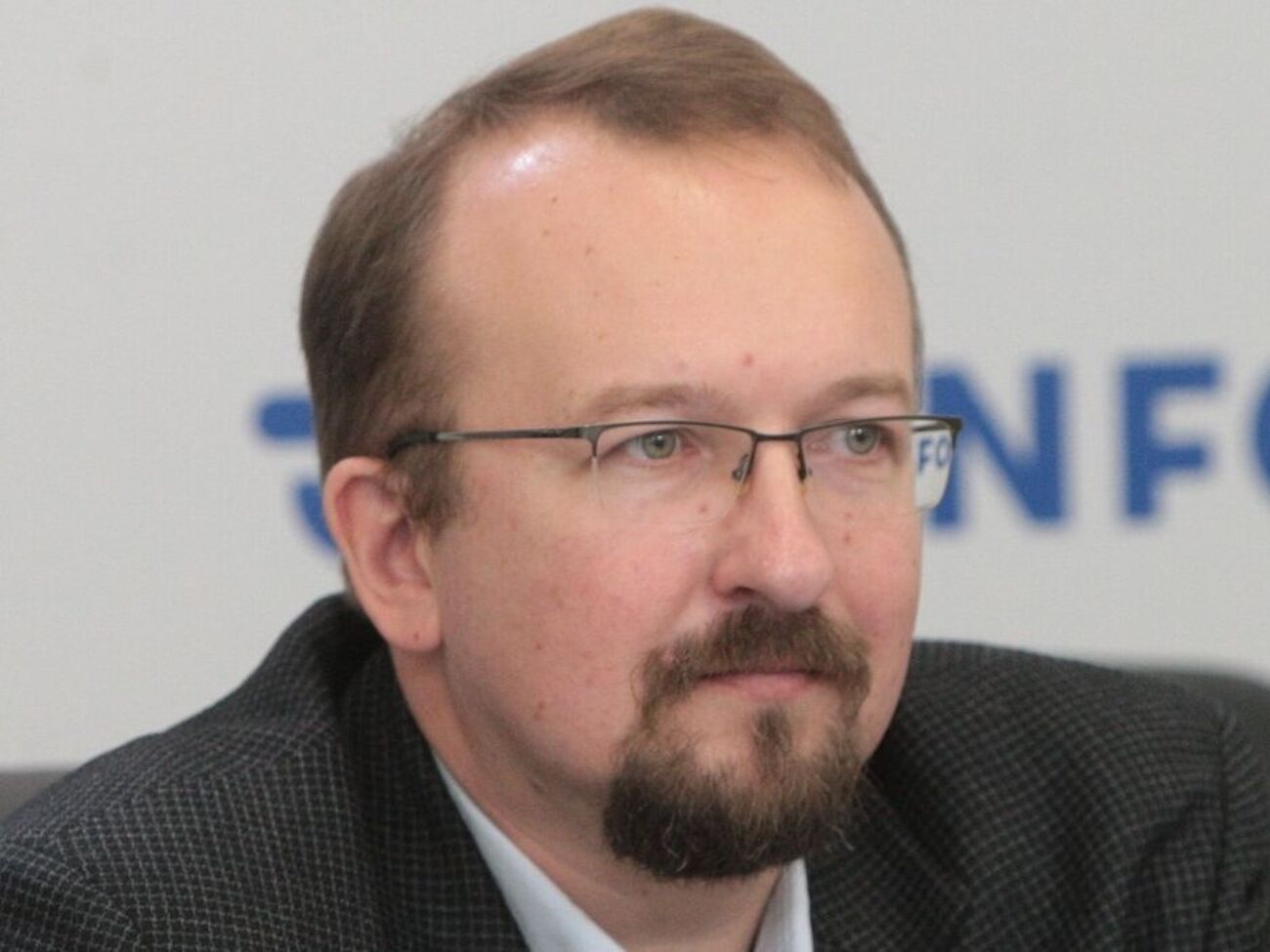 В Москве прошел парад детей из училищ. Реальных военнослужащих и техники практически не было