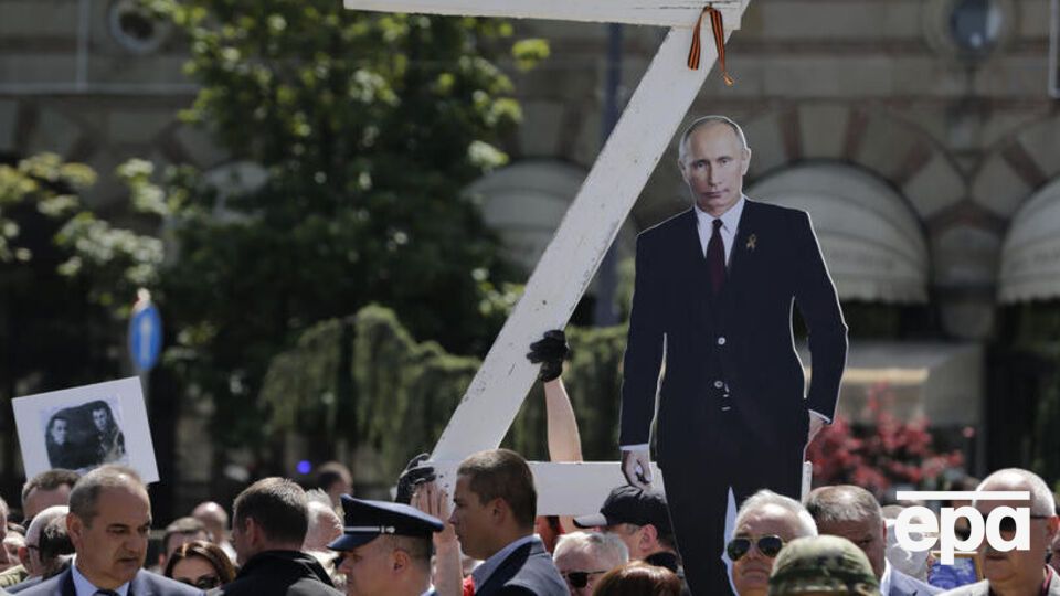 Фигура Путина из картона была почти в натуральную величину