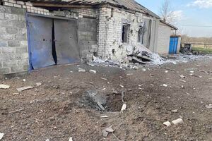 По данным поселкового совета, на территории общины уже долгое время нет электричества, мобильной связи, интернета