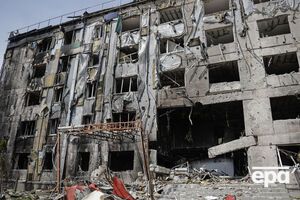За словами Андрющенка, два дні мобільні бригади з МНС Росії та військовослужбовців обходять уцілілі квартири, де проживають люди