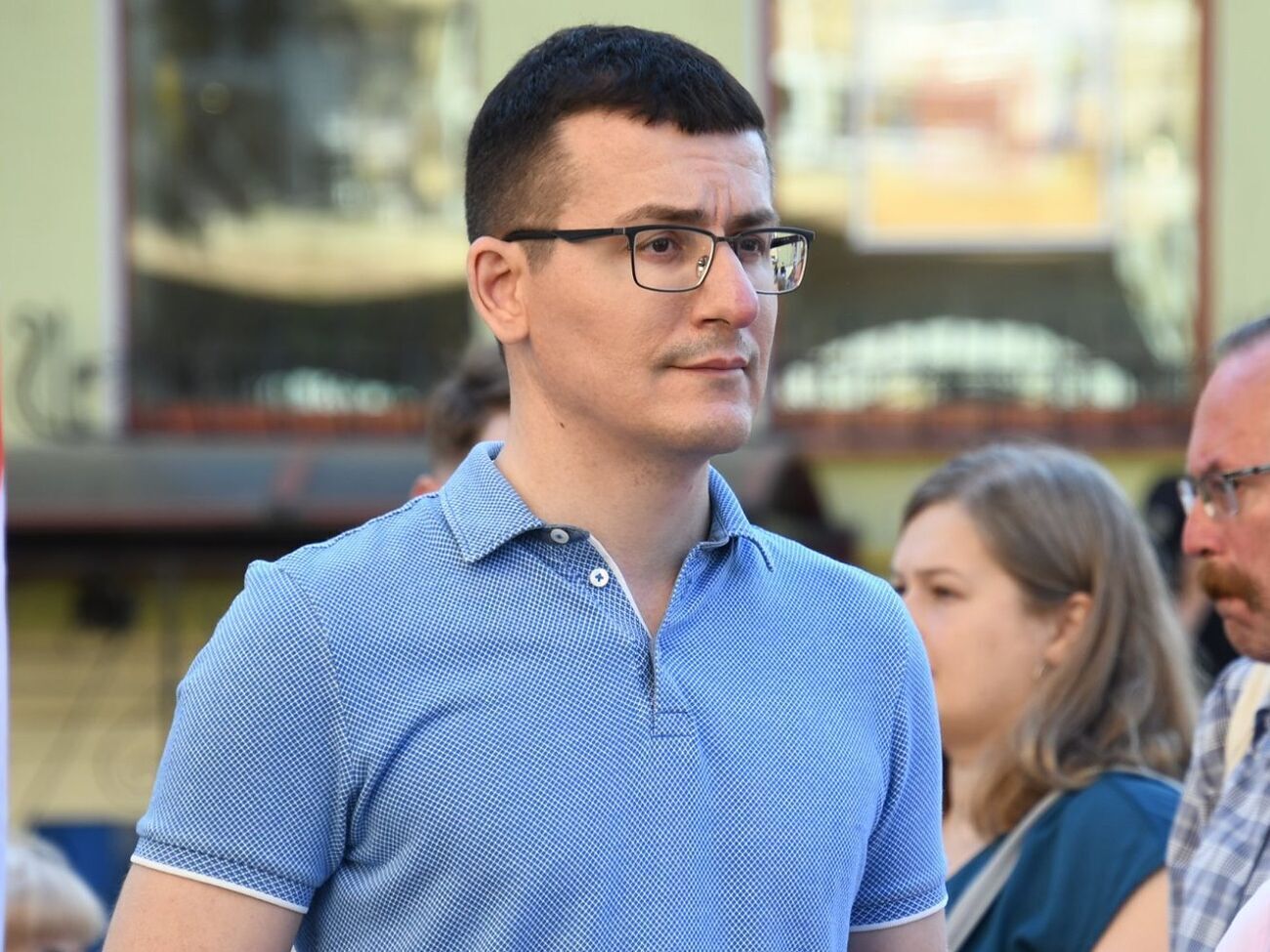 Появление Овсянниковой с плакатом похоже на манипуляцию Кремля. Призываем лишить ее премии имени Гавела за творческое инакомыслие