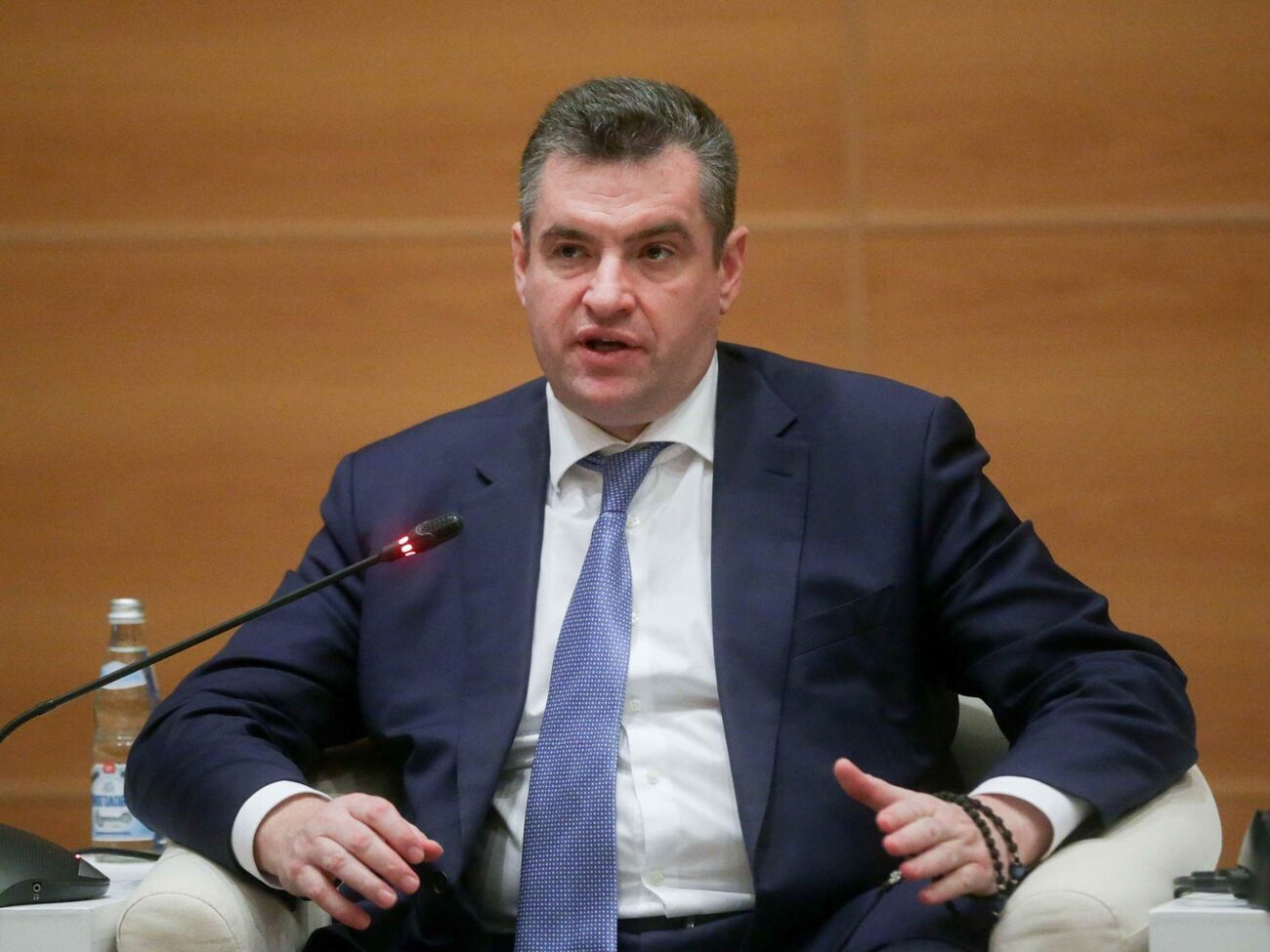 Референдум о вхождении ОРДЛО и Херсонской области в состав РФ мог бы пройти одновременно, считает Слуцкий