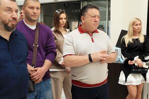 В Харькове открыли благотворительную выставку-аукцион картин из коллекции Александра Фельдмана