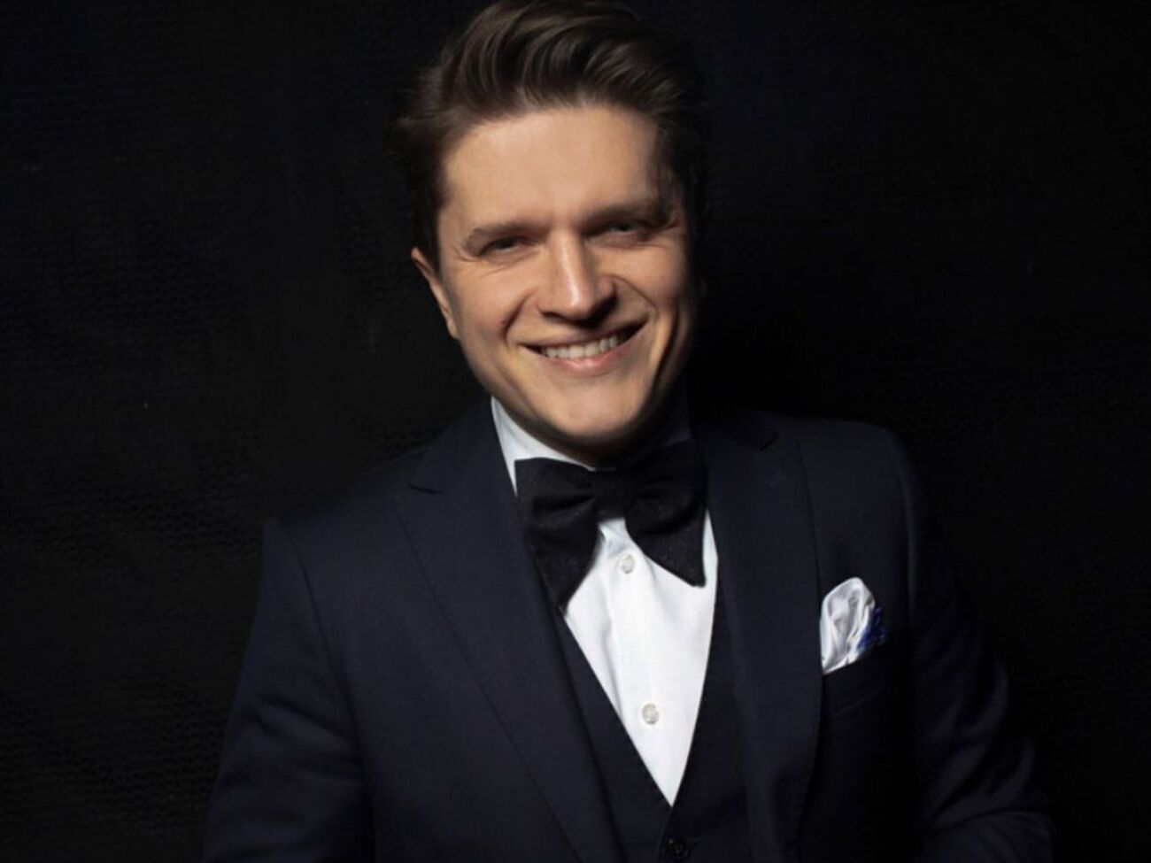 Анатолий Анатолич спустя месяц после начала войны уехал с семьей во Францию