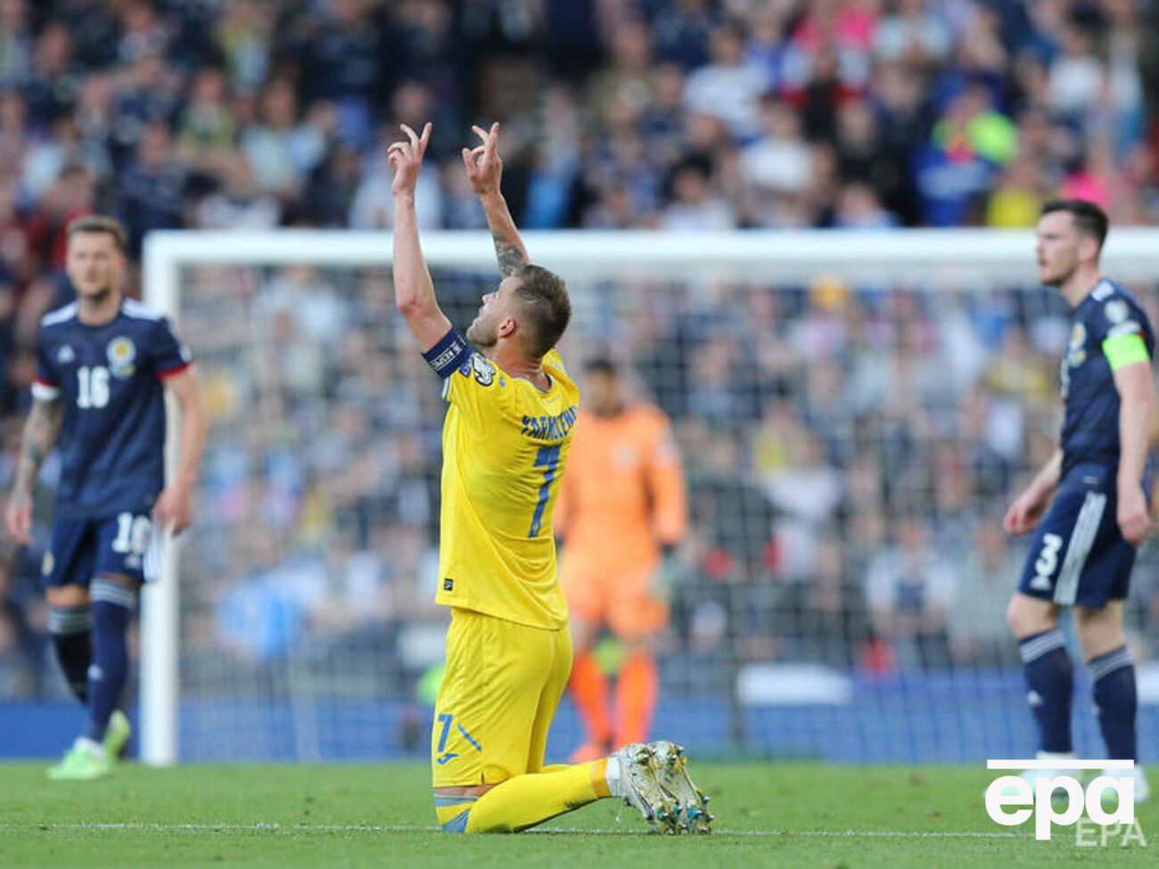 Ярмоленко открыл счет в матче на 33-й минуте