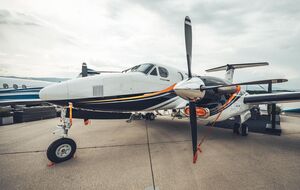 Літак, на перехоплення якого піднімали шість винищувачів, знайшли на аеродромі в Болгарії, пілотові вдалося втекти