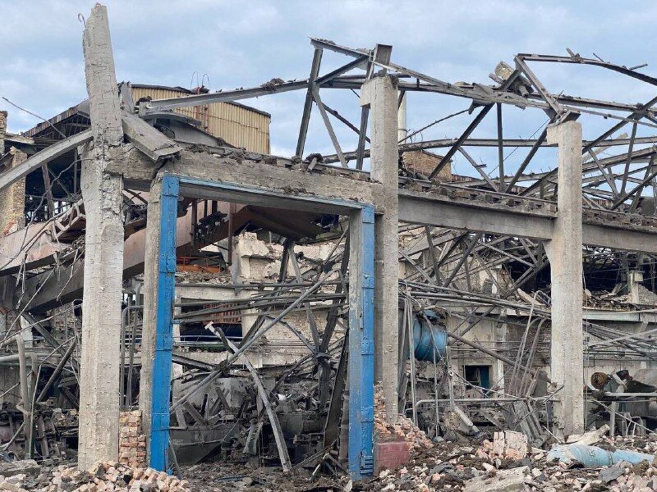 Уранці 5 червня російські окупанти завдали ракетних ударів по ДВРЗ