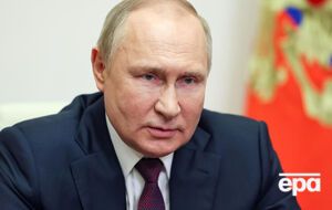 По данным расследователей, экскременты Путина забирают в Россию