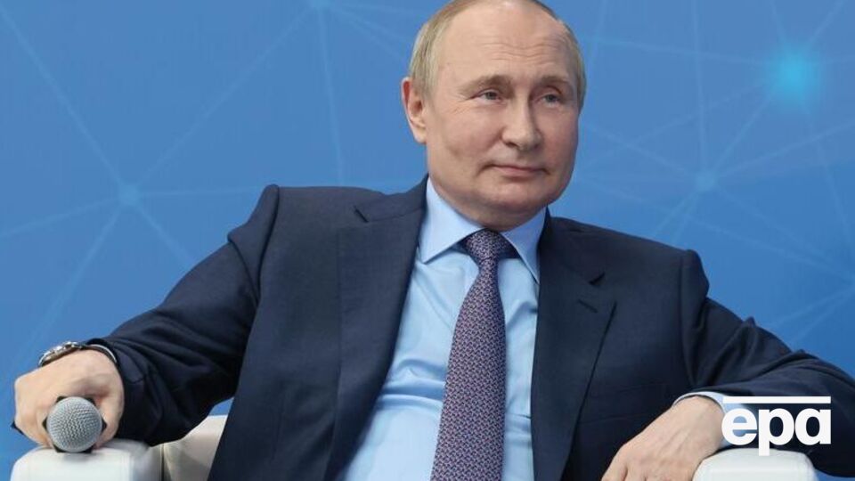 Путин заявил, что со времен Петра I "почти ничего не изменилось", и на его долю "тоже выпало возвращать и укреплять"