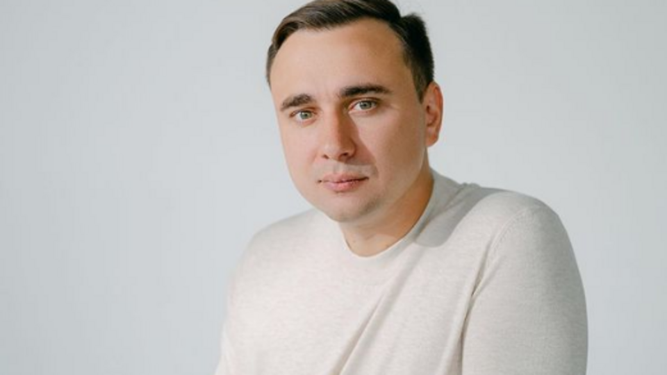 Жданов говорит, что приехал в Украину, "чтобы лично убедиться в последствиях вторжения Москвы и иметь возможность сообщить россиянам реальную картину"