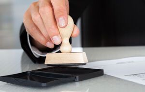 Реформа, за даними ЗМІ, передбачає скорочення держапарату