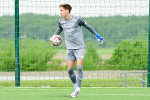 По итогам сезона 2020–2021 Элит-лиги ДЮФЛУ Вячеслав Суркис стал лучшим вратарем