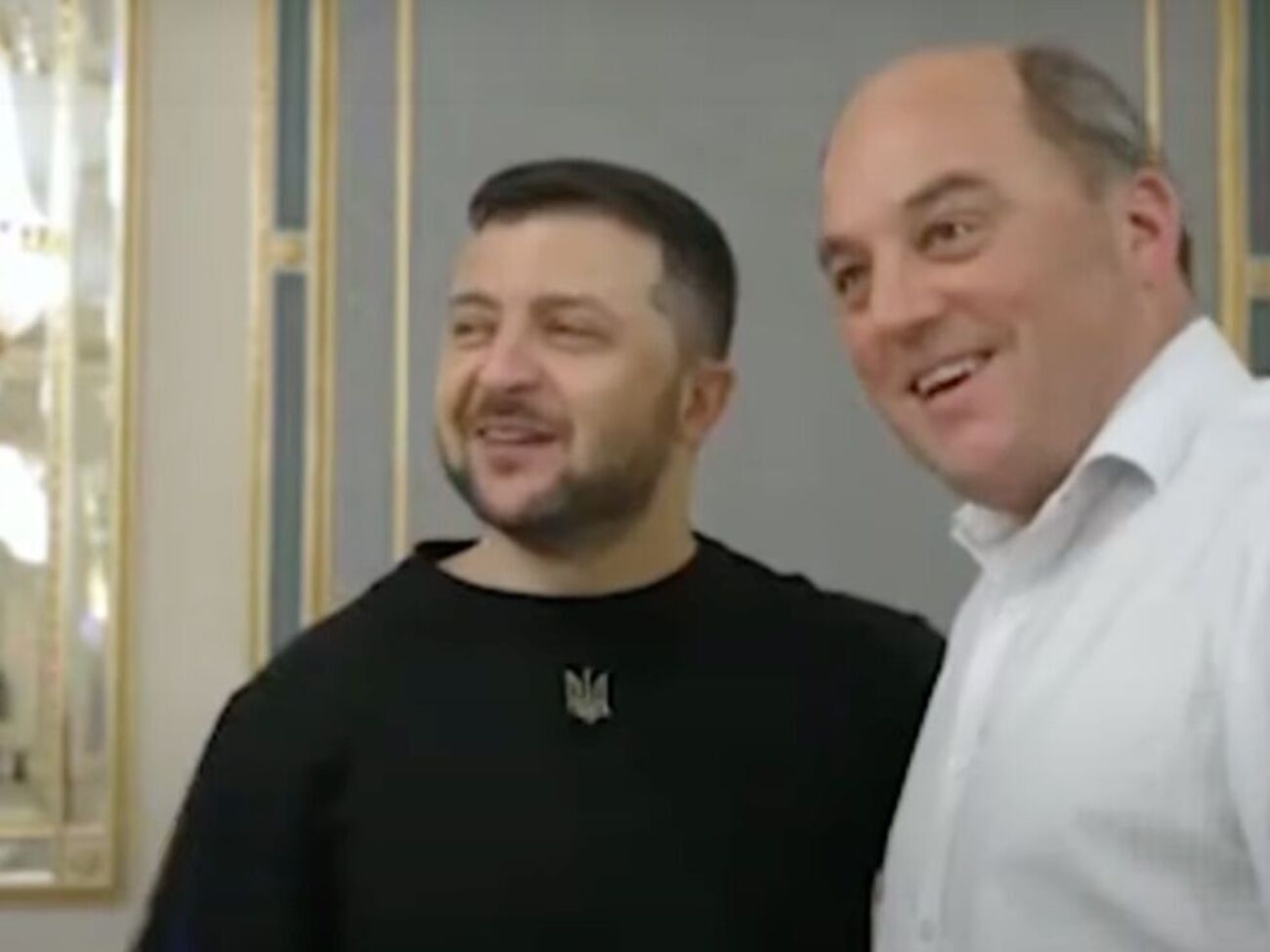 Володимир Зеленський зустрівся з британською делегацією, до якої, зокрема, входили міністр оборони країни Бен Воллес і амбасадорка у Києві Мелінда Сіммонс