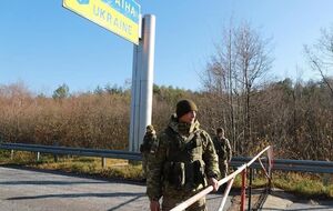 Решение о введении продленного комендантского часа было принято, в частности, для обеспечения общественного порядка во время празднования Троицы, отметили в Запорожской ОВА