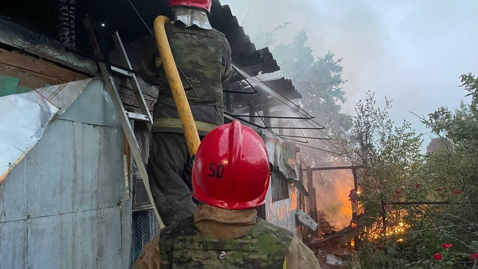 Из-за российских обстрелов в Харьковской области произошло несколько пожаров
