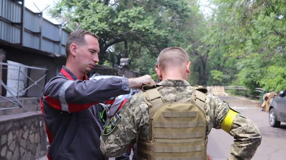 Загалом компанія передасть понад 100 тис. бронежилетів для ЗСУ і тероборони
