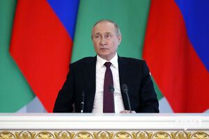 Путін заявив, що Петро I намагався "повернути" Нарву