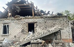 Из-за взрыва боеприпаса оккупантов разрушен жилой дом, отметили в ГУ ГСЧС Украины в Днепропетровской области (фото иллюстративное)