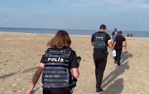 Мужчина погиб во время купания в море на виду у жены, сына и товарища, отметили в полиции Одесской области