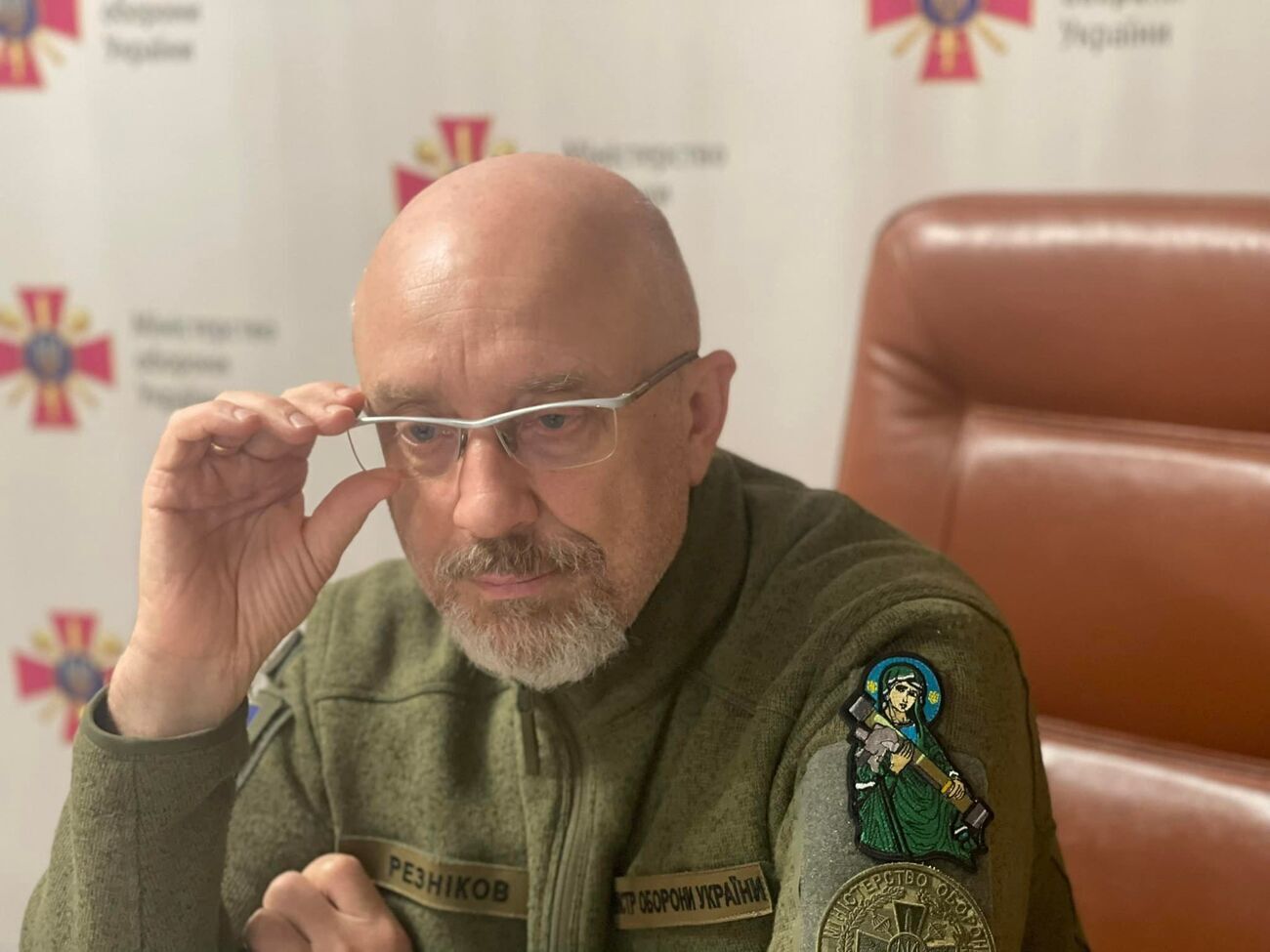 Резников:&nbsp;Когда человек на военной должности, имея погоны и одетый в форму, применяет свое оружие в спальном районе столицы&nbsp;&ndash; будет реакция