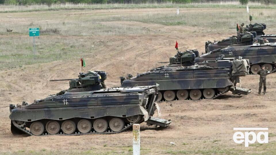 Німецький виробник зараз ремонтує 100 бронетранспортерів