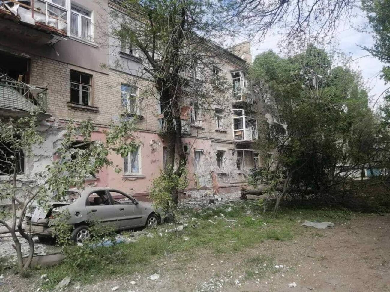 Лисичанськ постійно обстрілюють