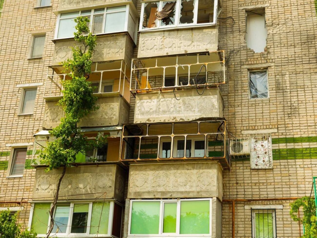 По данным Резниченко, оккупанты обстреляли жилые кварталы Зеленодольска