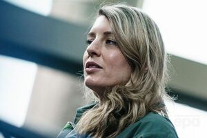 Жоли отметила, что Канада продолжает поддерживать Украину, борясь против вторжения России
