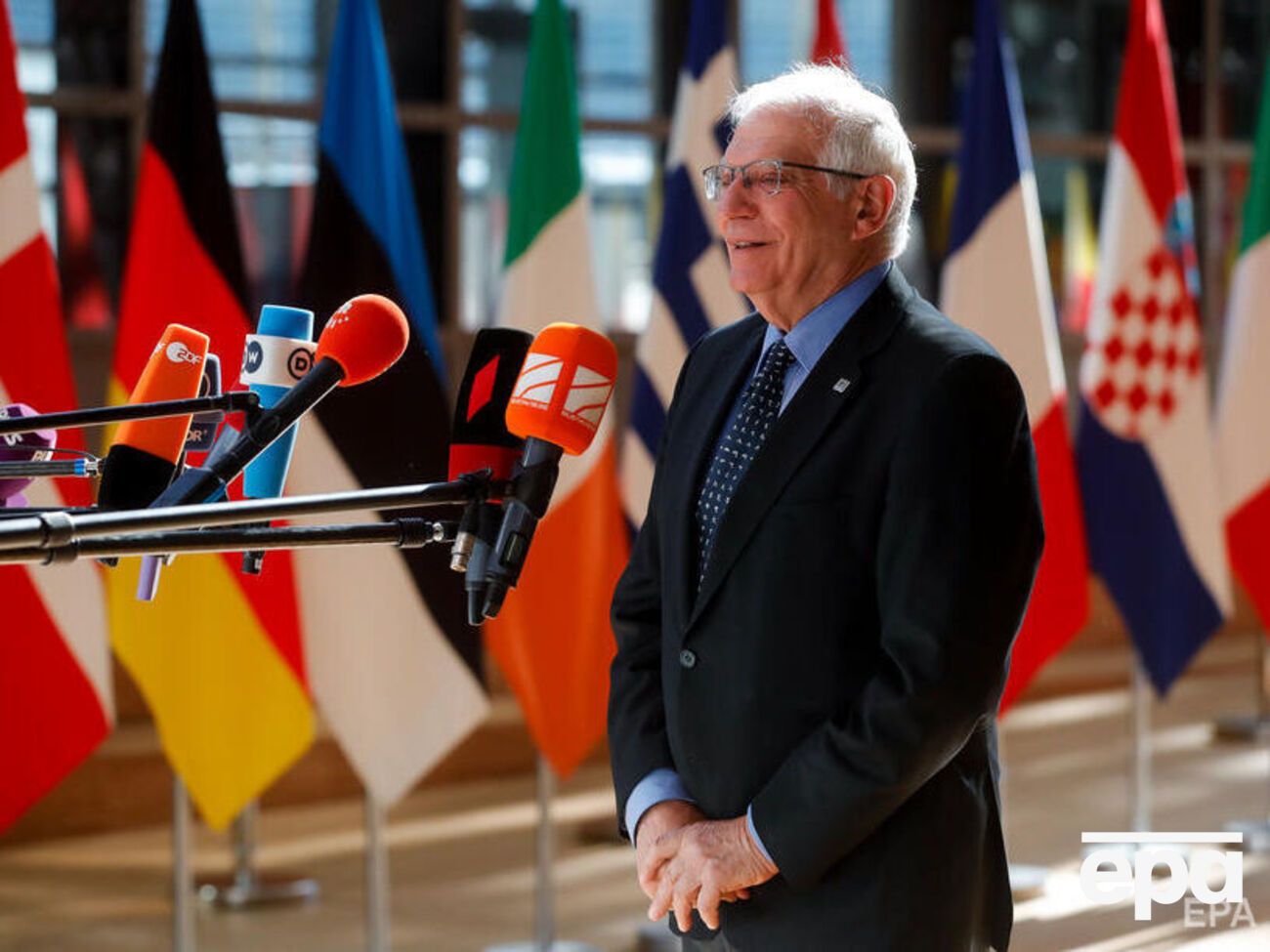 Боррель: Ми маємо продовжувати переговори з Росією