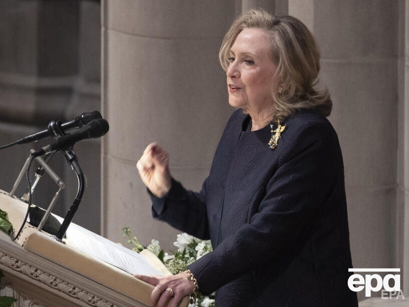 Гілларі Клінтон заявила, що солідарна з Володимиром Зеленським і виступає за повний відхід Росії з окупованих територій України