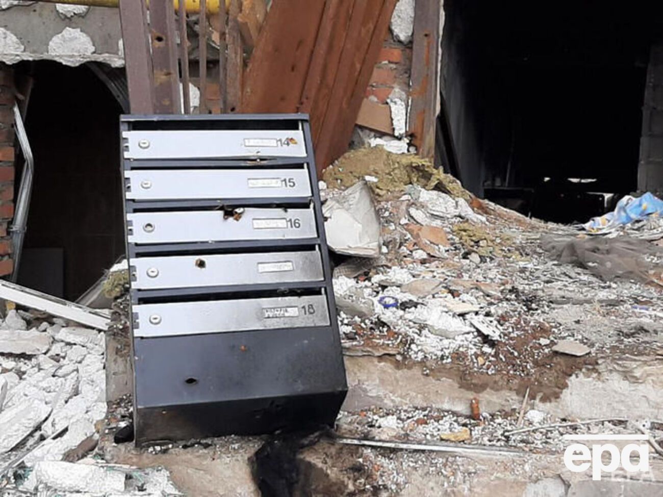 Суд требует убрать статьи о войне и ее жертвах