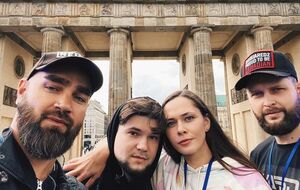 Фронтвумен The Hardkiss Саніна: Купляючи квитки на концерт Metallica пів року тому, чи я знала, що ми вийдемо з ними на одну сцену під українським прапором?