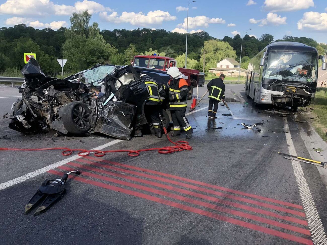 Тела погибших пришлось деблокировать