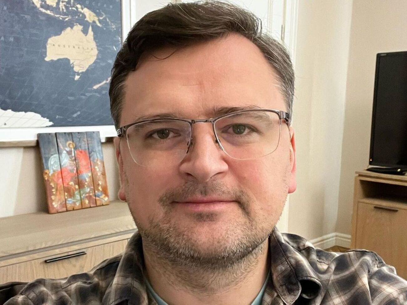 Кулеба:&nbsp;Здесь могла быть история о вражеской ДРГ, но на самом деле я просто повредил ногу