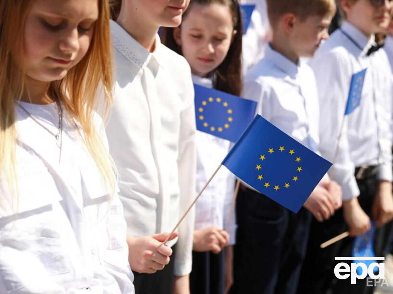 У ЄС обговорюють статус кандидата для трьох країн