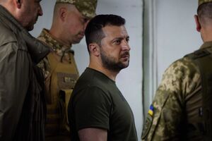 Зеленский: Говорите всем, кто вынужден видеть российский флаг на нашей украинской земле, что украинская армия обязательно придет