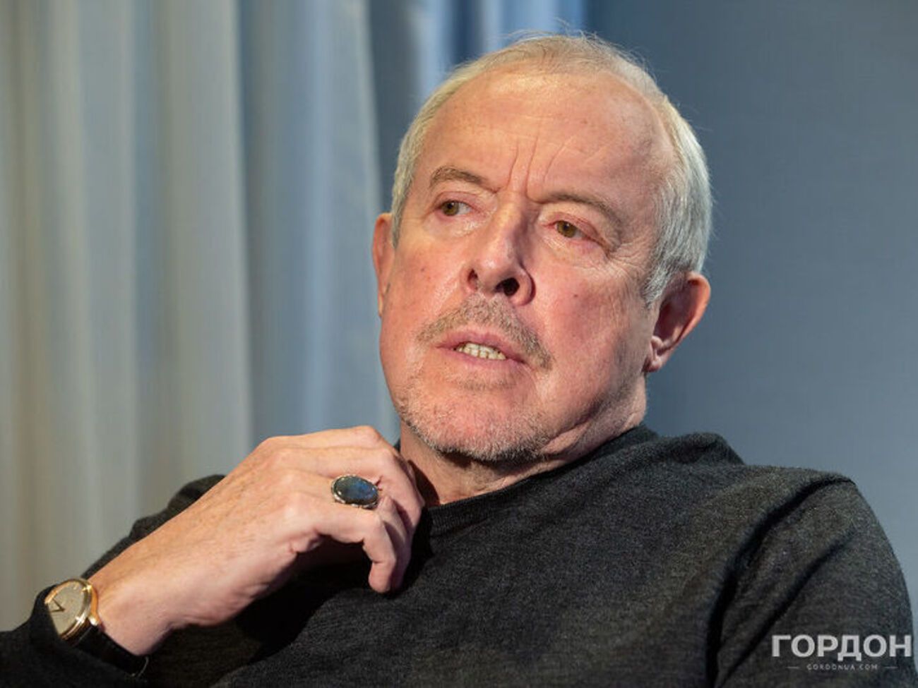 Макаревич:&nbsp;Самое трогательное, когда незнакомый человек подходит к тебе и начинает беседу с середины. Терпел как мог