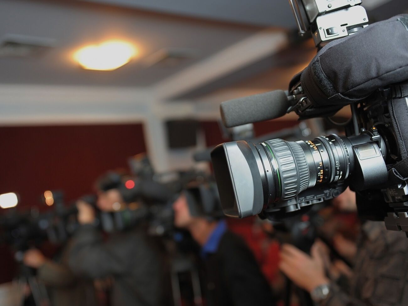 Редакція "Українських новин" вже зібрала гроші на гвинтівку своєму співробітнику, тепер збирає на приціл до неї