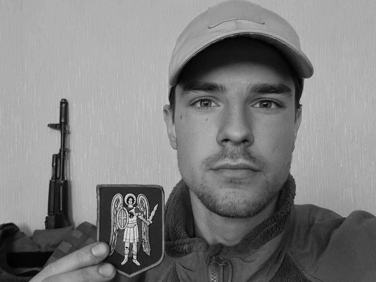 Ратушний був учасником Євромайдану, громадським активістом, від початку повномасштабного вторгнення РФ пішов воювати