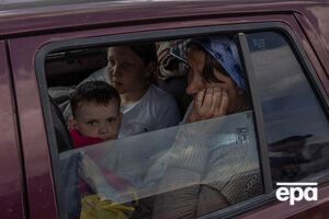 Эвакуированные жители города уже выехали из Луганской области в другие регионы Украины