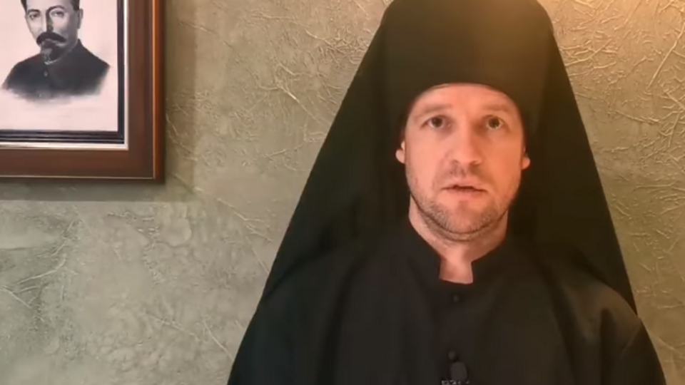 Великий в образе священника-кэгэбиста: Месяц второй, и в России будет еще хуже, чем в аду
