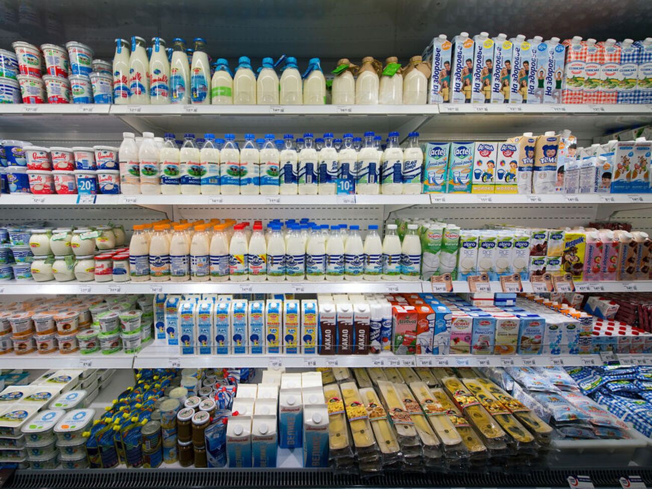 Деякі компанії виводять з асортименту частину продукції в картонній упаковці