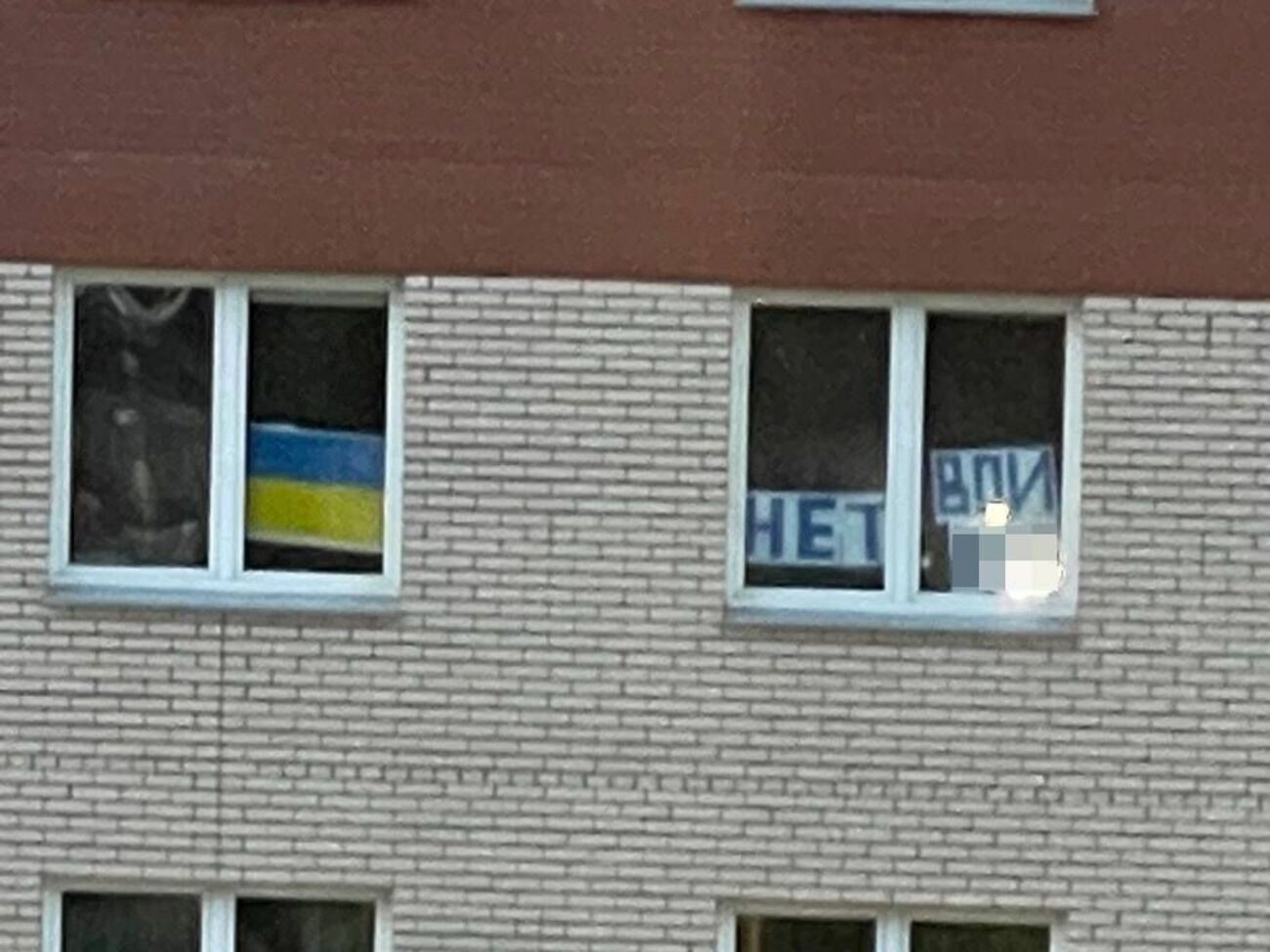 До вікна дісталися за допомогою автовишки