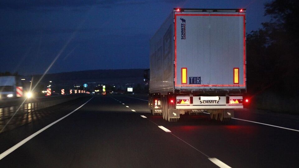 Тільки палива автотранспортом ввезли у 15 разів більше, ніж до відкритого вторгнення, зазначив Найєм
