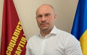 Кива возглавлял Соцпартию два года