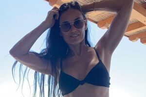 Мур была трижды замужем