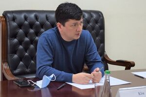 Ким: Мы их вычисляем, со многими работают спецслужбы