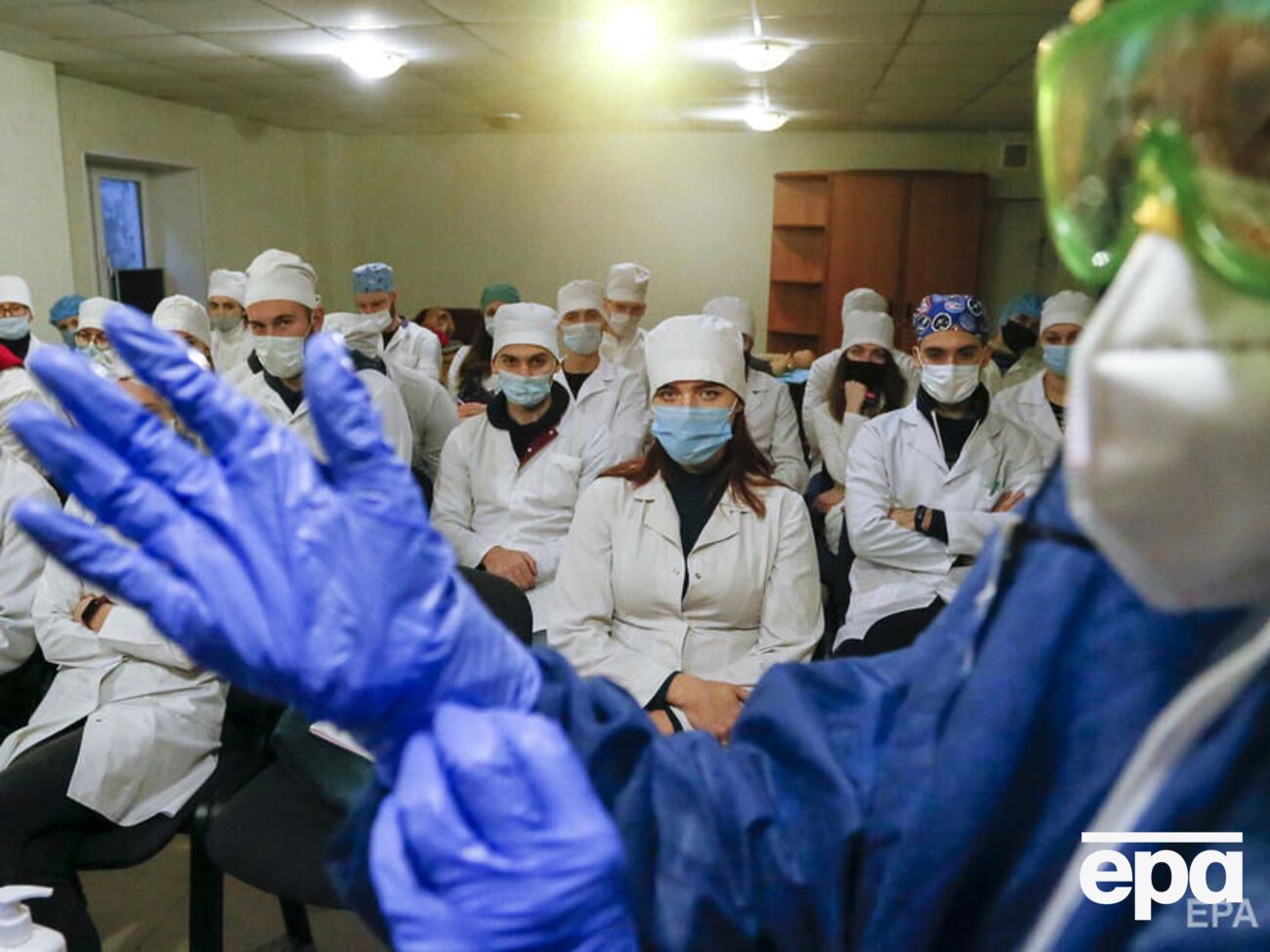 У 2022 році порядок приймання абітурієнтів на медспеціальності спростили, а прохідні бали знизили